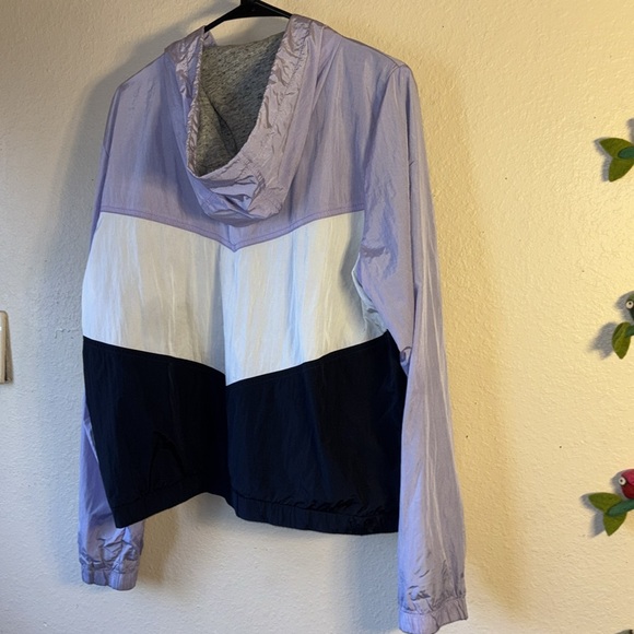 Abercrombie rain jacket zip up with hood, purple white, and navy. Lined interio - Picture 6 of 7